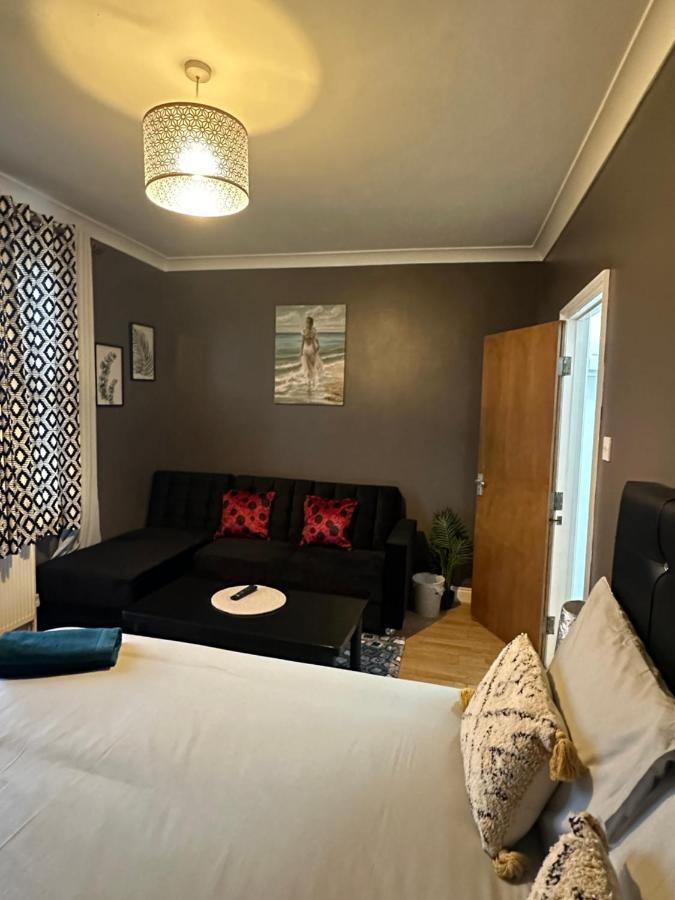 Beautiful Studio Apartment No4 Forest Road London Exteriör bild