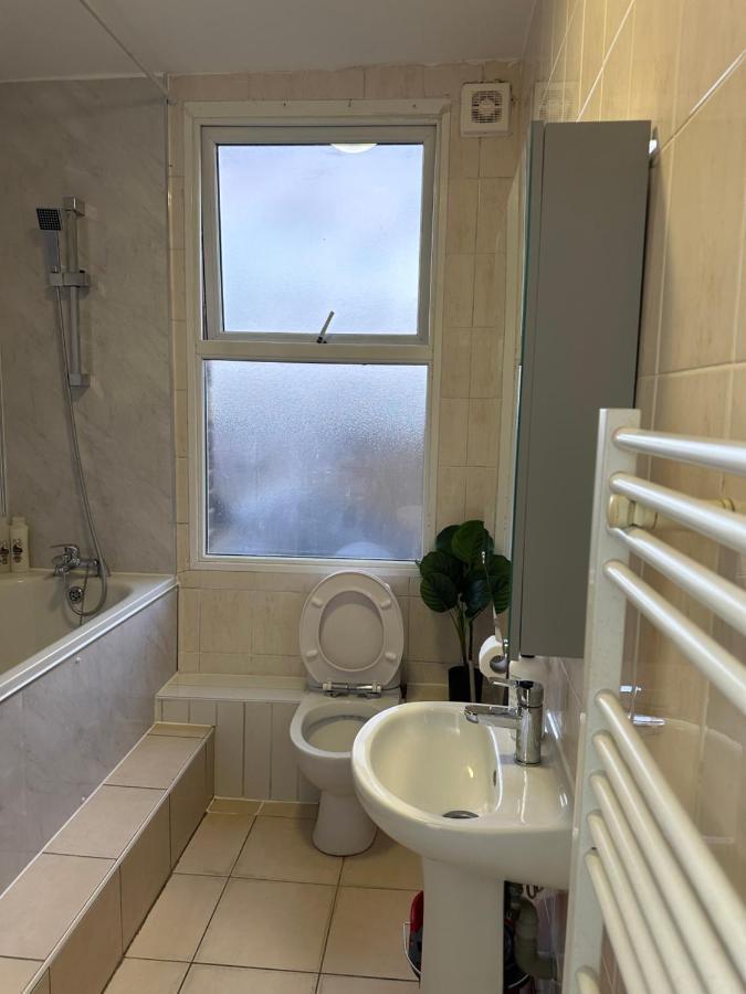 Beautiful Studio Apartment No4 Forest Road London Exteriör bild