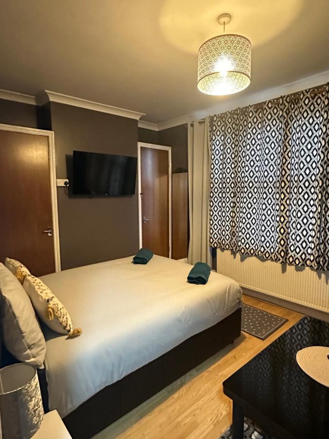Beautiful Studio Apartment No4 Forest Road London Exteriör bild